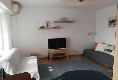 Vanzare garsoniera Piata Victoriei sect 1 - 1