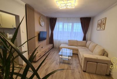 De închiriat apartament cu 2 camere/Renovat/Prima închiriere/Bloc Cicero/Etaj10 - 1
