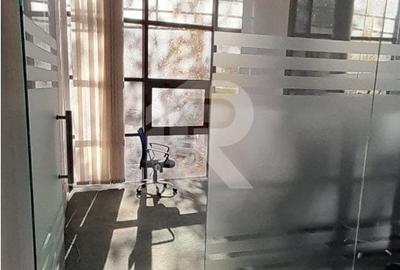 Vand Spatiu pe bd. Unirii stradal, spatiu pretabil club, bar sau clinica - 9