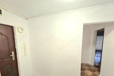 Apartament cu 2 camere decomandat în Soarelui - 2