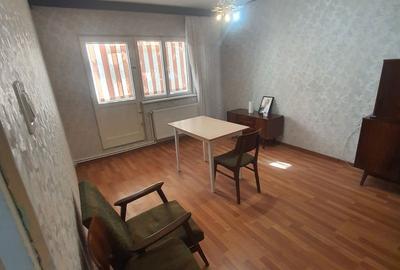 Apartament cu 3 camere decomandat în Central - 2