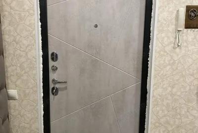 Garsonieră în Titan - 2