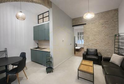 Apartament cu 2 camere semidecomandat, mobilat în P-ța Maria