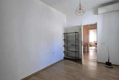 Spațiu comercial, de 69 mp, în Central - 9