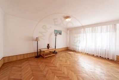 Casă individuală cu 10 camere cu Canalizare în Exercițiu - 19