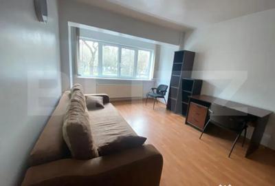 Apartament cu 2 camere semidecomandat în Take Ionescu