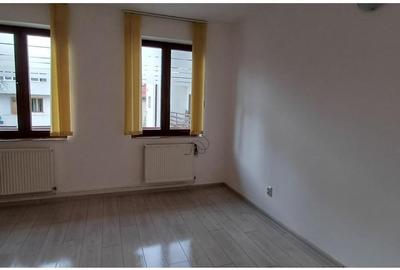 Apartament cu 2 camere semidecomandat în Centrul Civic - 4