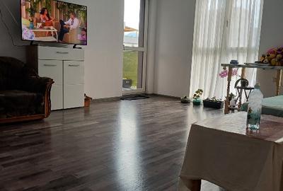Vand apartament cu 2camere Sânpetru - 1