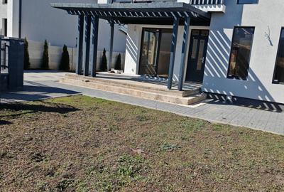 Casă individuală cu 4 camere cu Canalizare în Cristian - 3