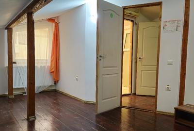 Casă cu 10 camere cu Teren 300 Mp în Nord - 11