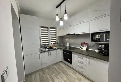 Apartament cu 3 camere decomandat în Micro 15 - 2
