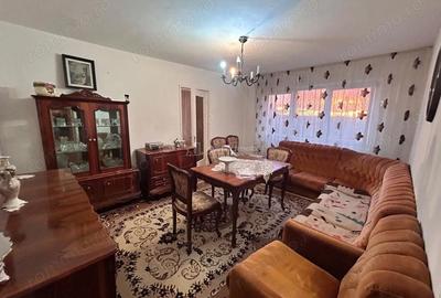 Apartament cu 3 camere semidecomandat în Central - 17