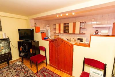 Casa - Vila de vanzare cu 5 camere Valenii de Munte - Strada Bratocea - 4