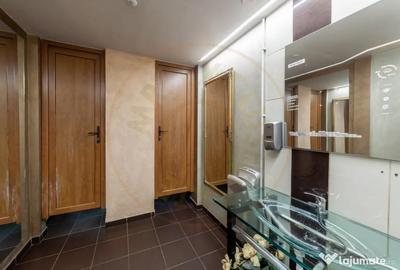Spațiu comercial, de 235 mp, în Central - 3
