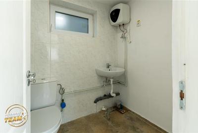 Casa cu spatiu comercial recomandat: locuinta si afacere! - 11