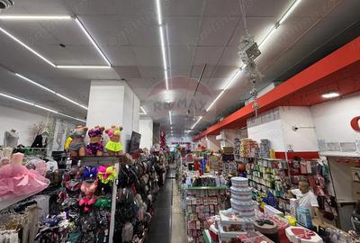 Spa?iu ultracentral de vanzare, 586 mp, etaj 1, trafic intens Spa?iu ultracentral de vanzare, 586 mp, etaj 1, trafic intens - 4