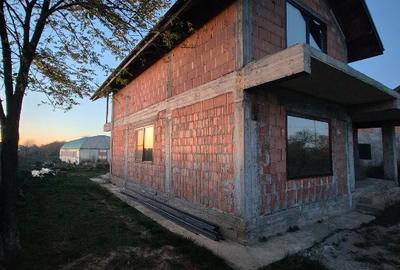 Vând casă (vilă) Adunații Copăceni Varlaam - 9