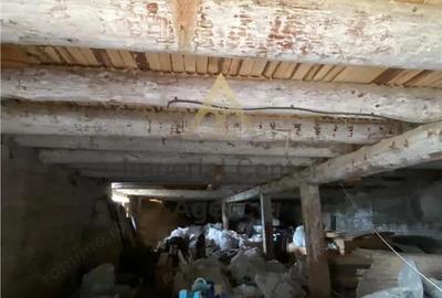 Teren de 5000 mp, în Agăș - 13