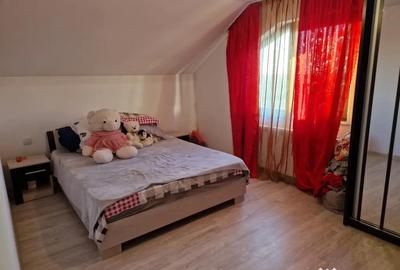 Apartament cu 7 camere decomandat în Pielești - 2