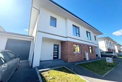 Duplex cu 4 camere cu Canalizare în Florești - 1