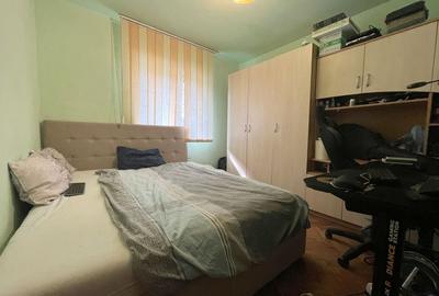 Apartament 3 camere, decomandat, zona Lipovei