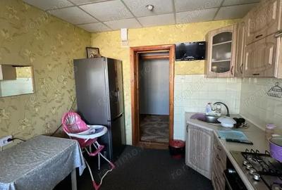 Apartament cu 3 camere decomandat în Gara de Nord
