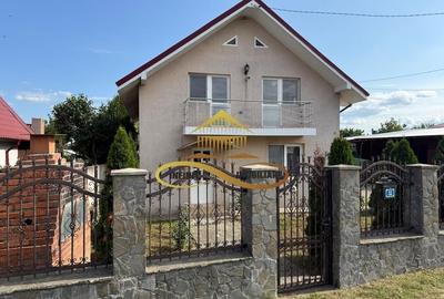 Casa de vanzare in Bacau Saucesti spatioasă cu etaj separat - 2