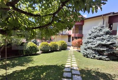 Vila exclusivista, zona Plopii fara Sot, garaj crama finisare si utilare de top - 12