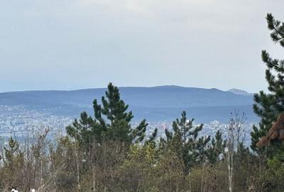 Teren de 1100 mp, în Iris