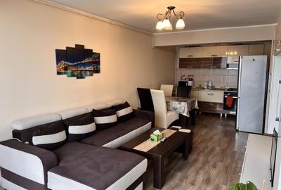 Apartament cu 3 camere decomandat, mobilat în Mihai Viteazul