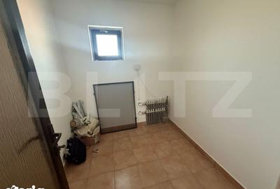 Casă cu 9 camere cu Teren 1000 Mp în Comișani - 9