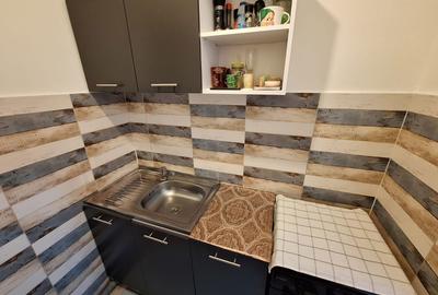 Garsonieră decomandată în UMT - 4