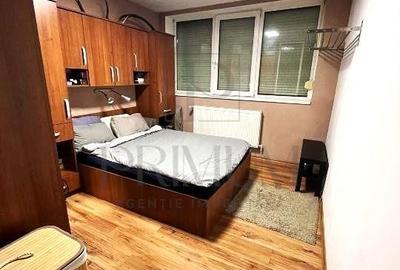 Apartament cu 3 camere decomandat, mobilat în Dacia