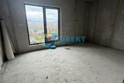 Casă cu 4 camere cu Teren 465 Mp în Central