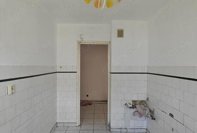 Apartament cu 3 camere semidecomandat în Drumul Taberei - 10