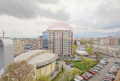 Apartament cu 3 camere decomandat, mobilat în Județean