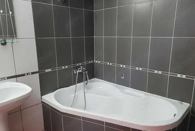 Garsonieră decomandată în Medicină
