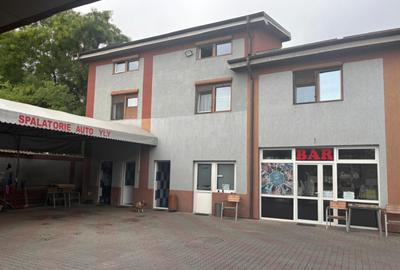 Spalatorie auto, spatii comerciale, b-dul N. Romanescu - 1