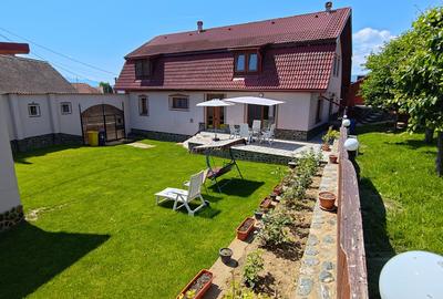 Casa individuala 4 dormitoare - garaj - teren 1457 mp in Sibiu Mohu - 1