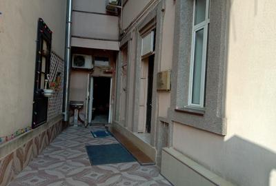 Apartament cu 4 camere semidecomandat, mobilat în Eminescu - 19