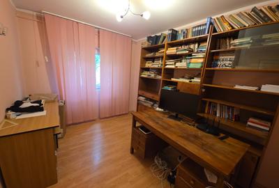 Apartament cu 3 camere decomandat în Crângași - 8