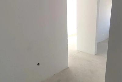 Apartament cu 3 camere în Florești