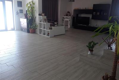 Casă cu 4 camere cu Teren 1000 Mp în Poroschia - 10