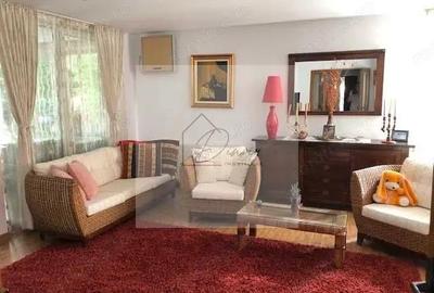 Casă cu 4 camere cu Teren 404 Mp în Central