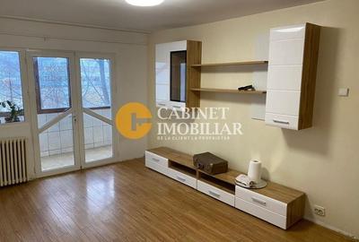 Apartament cu 4 camere decomandat în Cug