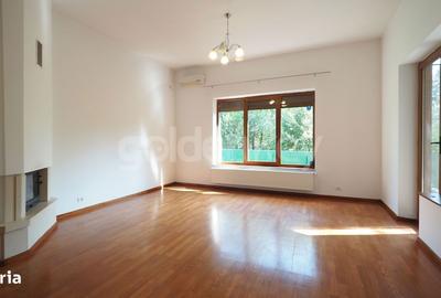 Casă cu 7 camere cu Teren 280 Mp în Central - 9