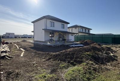 Casă individuală cu 4 camere cu Canalizare în Gulia - 5