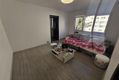 Apartament cu 2 camere nedecomandat, mobilat în Micro III - 24