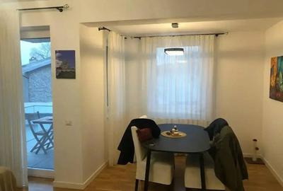 Apartament cu 3 camere decomandat în Parcul Carol - 11