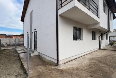 Duplex cu 3 camere cu Canalizare în Prelungirea Ghencea - 11